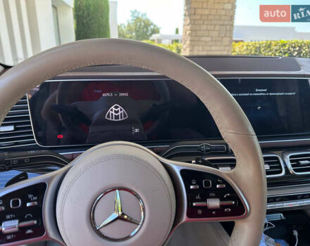 Черный Мерседес Майбах, объемом двигателя 4 л и пробегом 75 тыс. км за 155000 $, фото 3 на Automoto.ua