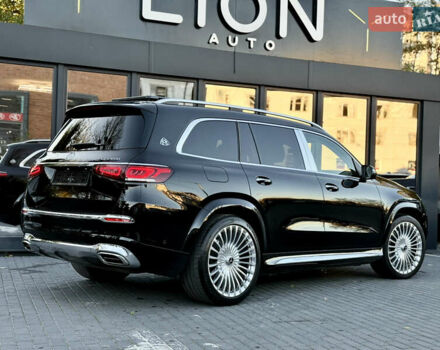 Чорний Мерседес Майбах, об'ємом двигуна 3.98 л та пробігом 98 тис. км за 154900 $, фото 17 на Automoto.ua