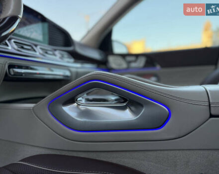 Чорний Мерседес Майбах, об'ємом двигуна 3.98 л та пробігом 98 тис. км за 154900 $, фото 33 на Automoto.ua