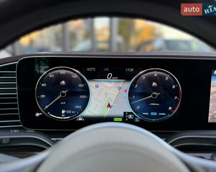 Чорний Мерседес Майбах, об'ємом двигуна 3.98 л та пробігом 98 тис. км за 154900 $, фото 37 на Automoto.ua