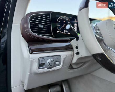 Чорний Мерседес Майбах, об'ємом двигуна 3.98 л та пробігом 98 тис. км за 154900 $, фото 25 на Automoto.ua