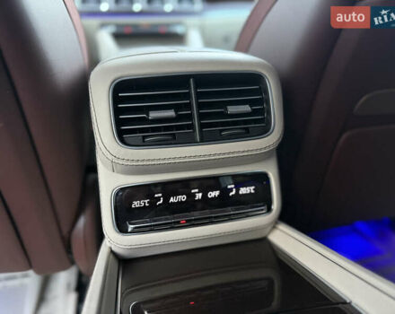 Чорний Мерседес Майбах, об'ємом двигуна 3.98 л та пробігом 98 тис. км за 154900 $, фото 75 на Automoto.ua