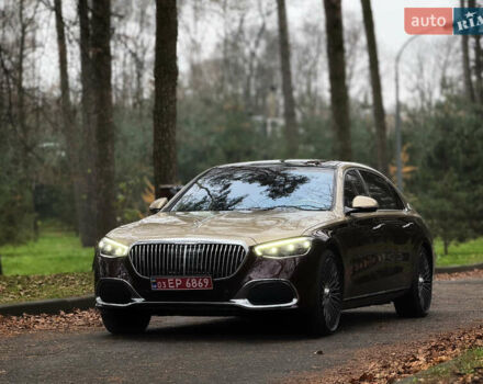 Коричневый Мерседес Майбах, объемом двигателя 4 л и пробегом 3 тыс. км за 250000 $, фото 2 на Automoto.ua