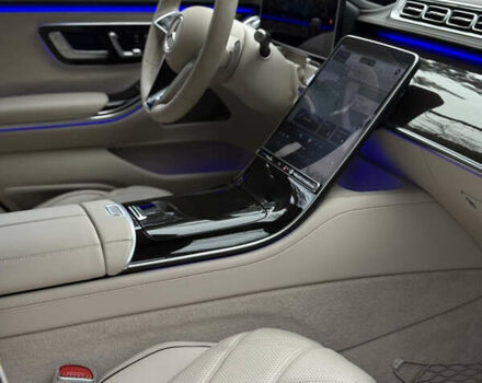 Коричневый Мерседес Майбах, объемом двигателя 4 л и пробегом 3 тыс. км за 250000 $, фото 13 на Automoto.ua