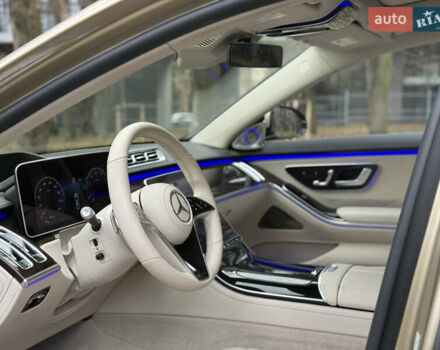 Коричневый Мерседес Майбах, объемом двигателя 4 л и пробегом 3 тыс. км за 250000 $, фото 11 на Automoto.ua