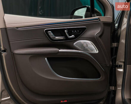 Коричневый Мерседес Майбах, объемом двигателя 0 л и пробегом 7 тыс. км за 240000 $, фото 26 на Automoto.ua