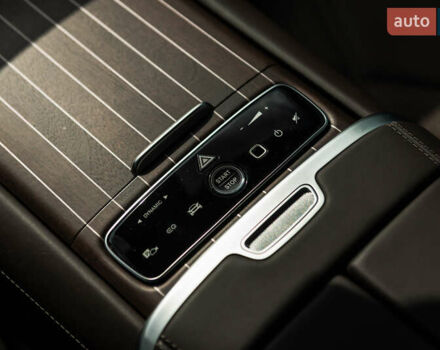 Коричневый Мерседес Майбах, объемом двигателя 0 л и пробегом 7 тыс. км за 240000 $, фото 25 на Automoto.ua