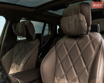 Коричневый Мерседес Майбах, объемом двигателя 0 л и пробегом 7 тыс. км за 240000 $, фото 30 на Automoto.ua