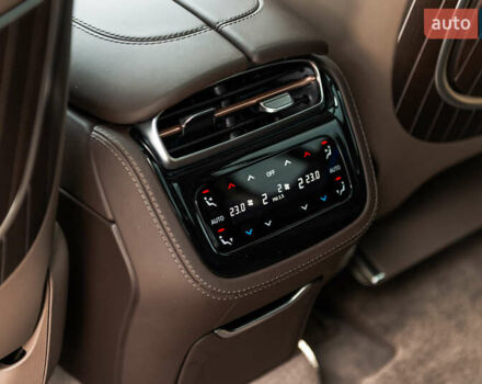 Коричневий Мерседес Майбах, об'ємом двигуна 0 л та пробігом 7 тис. км за 240000 $, фото 32 на Automoto.ua