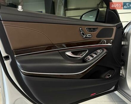Мерседес Майбах 2016 в Тернополе на Automoto.ua Серый Мерседес Майбах, объемом двигателя 4.7 л и пробегом 140 тыс. км за 52500 $, фото 55 на Automoto.ua