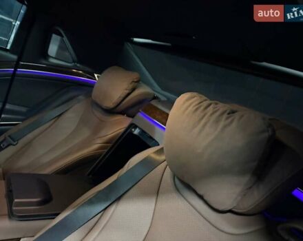 Серый Мерседес Майбах, объемом двигателя 4.7 л и пробегом 140 тыс. км за 55222 $, фото 13 на Automoto.ua