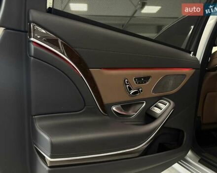 Мерседес Майбах 2016 в Тернополе на Automoto.ua Серый Мерседес Майбах, объемом двигателя 4.7 л и пробегом 140 тыс. км за 52500 $, фото 58 на Automoto.ua