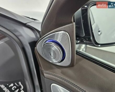 Сірий Мерседес Майбах, об'ємом двигуна 4.66 л та пробігом 163 тис. км за 89999 $, фото 27 на Automoto.ua