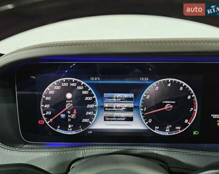 Сірий Мерседес Майбах, об'ємом двигуна 4.66 л та пробігом 163 тис. км за 89999 $, фото 57 на Automoto.ua