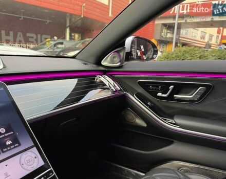 Серый Мерседес Майбах, объемом двигателя 4 л и пробегом 56 тыс. км за 149900 $, фото 44 на Automoto.ua