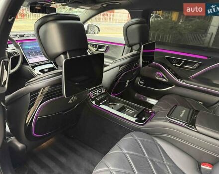 Серый Мерседес Майбах, объемом двигателя 4 л и пробегом 56 тыс. км за 149900 $, фото 56 на Automoto.ua