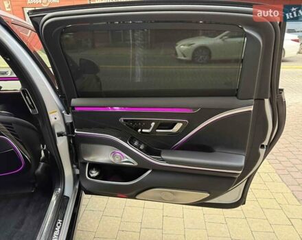 Серый Мерседес Майбах, объемом двигателя 4 л и пробегом 56 тыс. км за 149900 $, фото 80 на Automoto.ua