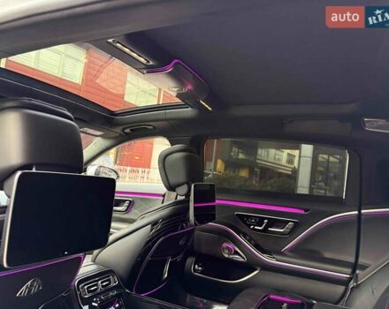 Серый Мерседес Майбах, объемом двигателя 4 л и пробегом 56 тыс. км за 149900 $, фото 57 на Automoto.ua