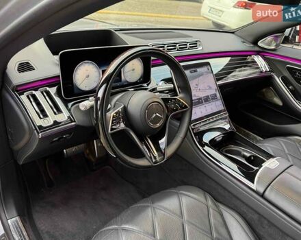 Серый Мерседес Майбах, объемом двигателя 4 л и пробегом 56 тыс. км за 149900 $, фото 24 на Automoto.ua