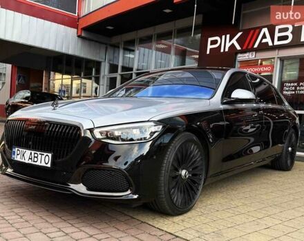 Серый Мерседес Майбах, объемом двигателя 4 л и пробегом 56 тыс. км за 149900 $, фото 1 на Automoto.ua