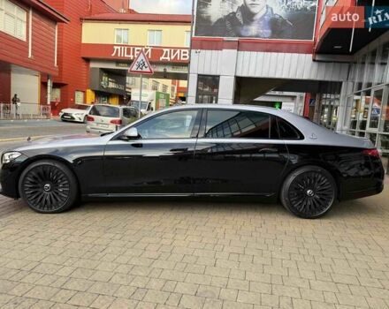 Серый Мерседес Майбах, объемом двигателя 4 л и пробегом 56 тыс. км за 149900 $, фото 13 на Automoto.ua