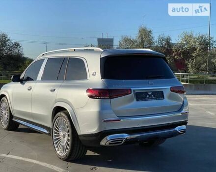 Серый Мерседес Майбах, объемом двигателя 4 л и пробегом 1 тыс. км за 191000 $, фото 1 на Automoto.ua