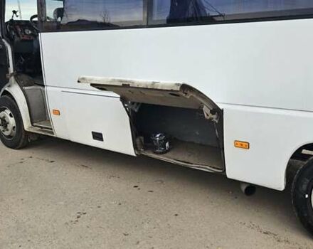 Белый Мерседес Медио, объемом двигателя 4.7 л и пробегом 650 тыс. км за 13000 $, фото 7 на Automoto.ua