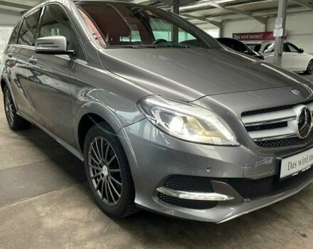 Серый Мерседес Мерседес, объемом двигателя 0 л и пробегом 38 тыс. км за 25979 $, фото 1 на Automoto.ua
