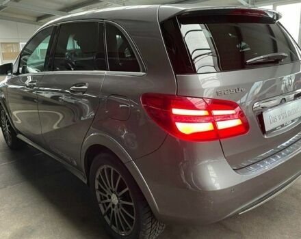 Серый Мерседес Мерседес, объемом двигателя 0 л и пробегом 38 тыс. км за 25979 $, фото 3 на Automoto.ua