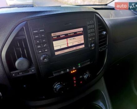 Белый Мерседес Metris, объемом двигателя 2 л и пробегом 403 тыс. км за 14999 $, фото 15 на Automoto.ua