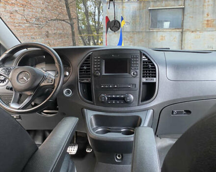 Белый Мерседес Metris, объемом двигателя 2 л и пробегом 181 тыс. км за 19300 $, фото 16 на Automoto.ua