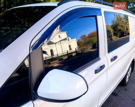 Белый Мерседес Metris, объемом двигателя 2 л и пробегом 403 тыс. км за 14999 $, фото 18 на Automoto.ua