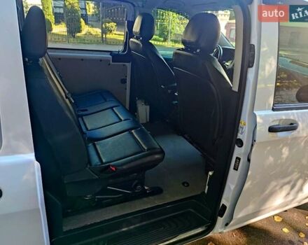 Белый Мерседес Metris, объемом двигателя 2 л и пробегом 403 тыс. км за 14999 $, фото 2 на Automoto.ua