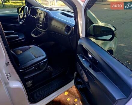 Белый Мерседес Metris, объемом двигателя 2 л и пробегом 403 тыс. км за 14999 $, фото 7 на Automoto.ua