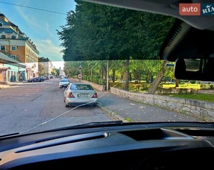 Белый Мерседес Metris, объемом двигателя 2 л и пробегом 403 тыс. км за 14999 $, фото 20 на Automoto.ua