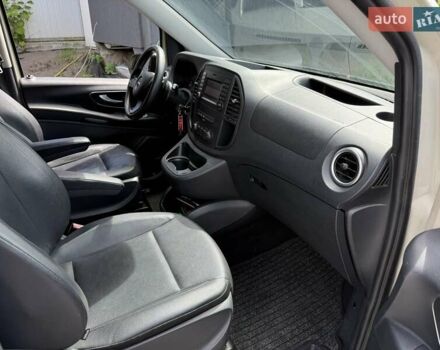 Бежевый Мерседес Metris, объемом двигателя 2 л и пробегом 93 тыс. км за 23000 $, фото 15 на Automoto.ua