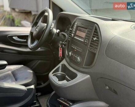 Бежевый Мерседес Metris, объемом двигателя 2 л и пробегом 93 тыс. км за 23000 $, фото 12 на Automoto.ua