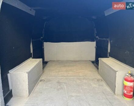 Черный Мерседес Metris, объемом двигателя 2 л и пробегом 125 тыс. км за 17700 $, фото 10 на Automoto.ua