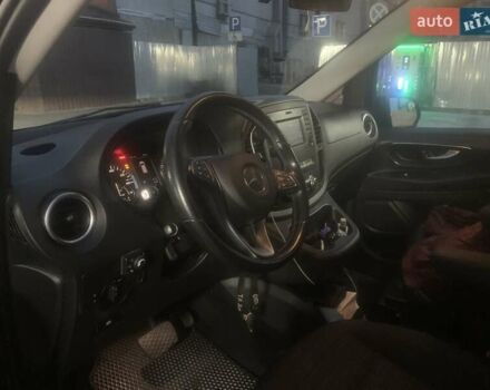 Черный Мерседес Metris, объемом двигателя 2 л и пробегом 225 тыс. км за 26500 $, фото 4 на Automoto.ua