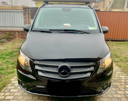 Черный Мерседес Metris, объемом двигателя 2 л и пробегом 90 тыс. км за 16800 $, фото 1 на Automoto.ua