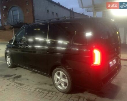 Черный Мерседес Metris, объемом двигателя 2 л и пробегом 225 тыс. км за 26500 $, фото 7 на Automoto.ua