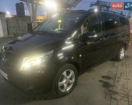 Черный Мерседес Metris, объемом двигателя 2 л и пробегом 225 тыс. км за 26500 $, фото 1 на Automoto.ua