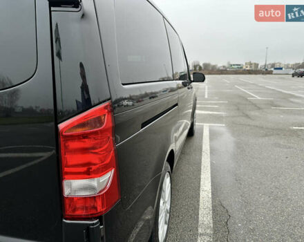 Черный Мерседес Metris, объемом двигателя 1.99 л и пробегом 64 тыс. км за 36500 $, фото 5 на Automoto.ua