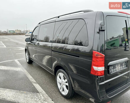 Черный Мерседес Metris, объемом двигателя 1.99 л и пробегом 64 тыс. км за 36500 $, фото 3 на Automoto.ua