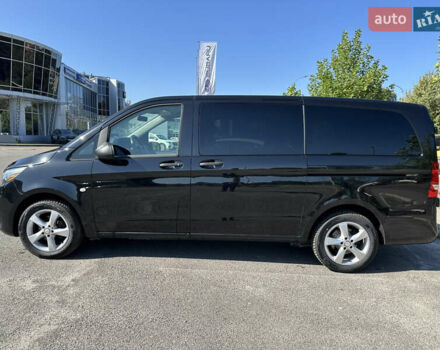 Черный Мерседес Metris, объемом двигателя 2 л и пробегом 49 тыс. км за 25900 $, фото 2 на Automoto.ua