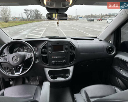Черный Мерседес Metris, объемом двигателя 1.99 л и пробегом 64 тыс. км за 36500 $, фото 8 на Automoto.ua