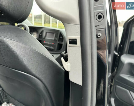 Черный Мерседес Metris, объемом двигателя 1.99 л и пробегом 64 тыс. км за 36500 $, фото 13 на Automoto.ua