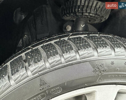 Черный Мерседес Metris, объемом двигателя 1.99 л и пробегом 64 тыс. км за 36500 $, фото 10 на Automoto.ua