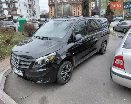 Черный Мерседес Metris, объемом двигателя 2 л и пробегом 130 тыс. км за 27500 $, фото 3 на Automoto.ua