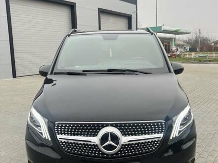 Чорний Мерседес Metris, об'ємом двигуна 2 л та пробігом 227 тис. км за 26300 $, фото 1 на Automoto.ua